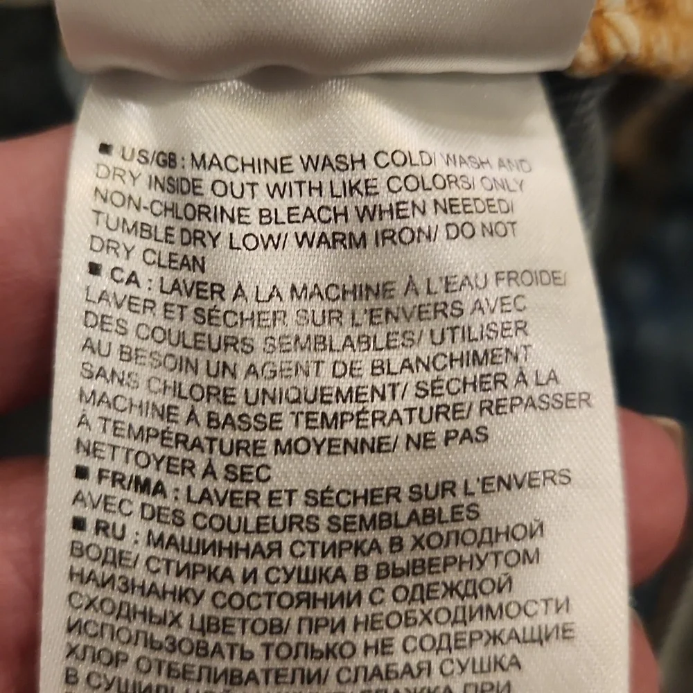 GAP Sexy Boyfriend Denim Blue Women's Jean Shorts Size 30, New With Tags! - Picture 6 of 12